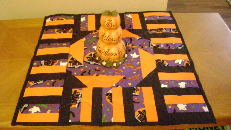 Halloween table decor