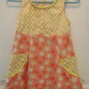 Girl's size 7 dress with pockets